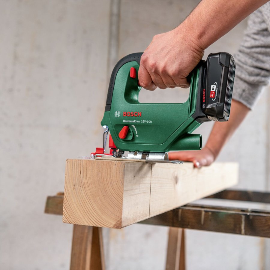 Bosch UniversalSaw 18V Baretool #4
