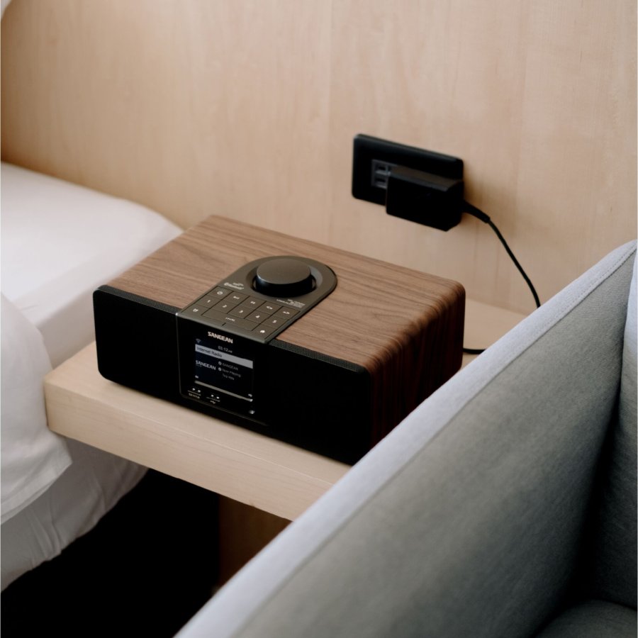Sangean WFR-32 Walnut #5