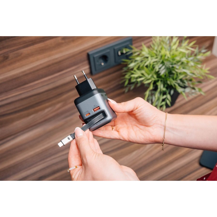 Verbatim Mini GaN Charger 70W einziehbares Kabel+Display 32059 #10