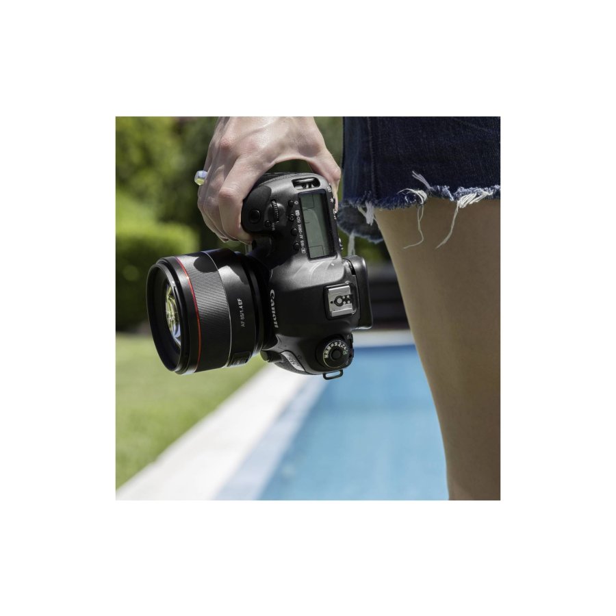 Samyang AF 1,4/85       Canon EF #11