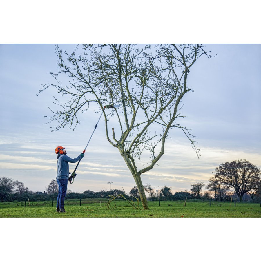 Bosch UniversalChainPole 18 solo Cordless Pole Pruner #9