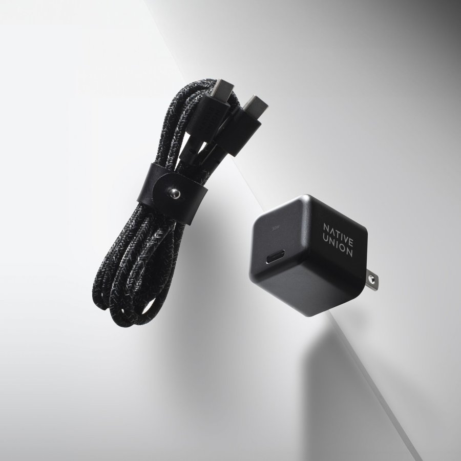 Native Union 30W USB-C Fast GaN Charger Black + USB-C Cable Cos. #7