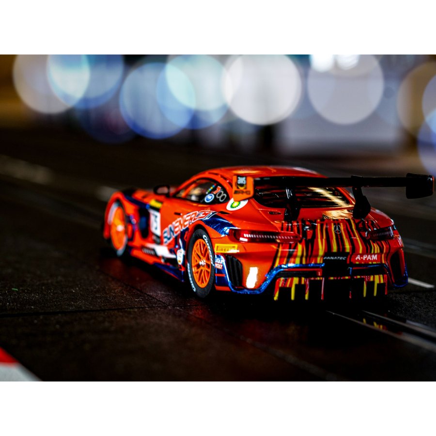 Carrera Digital 132     20031068 Mercedes-AMG GT3 Evo  No.75 #4