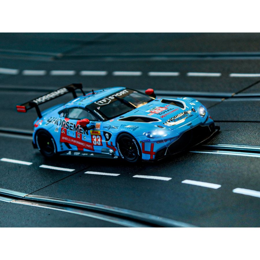 Carrera Digital 132     20031074 Aston-Martin Vantage GTE  No.33 #3