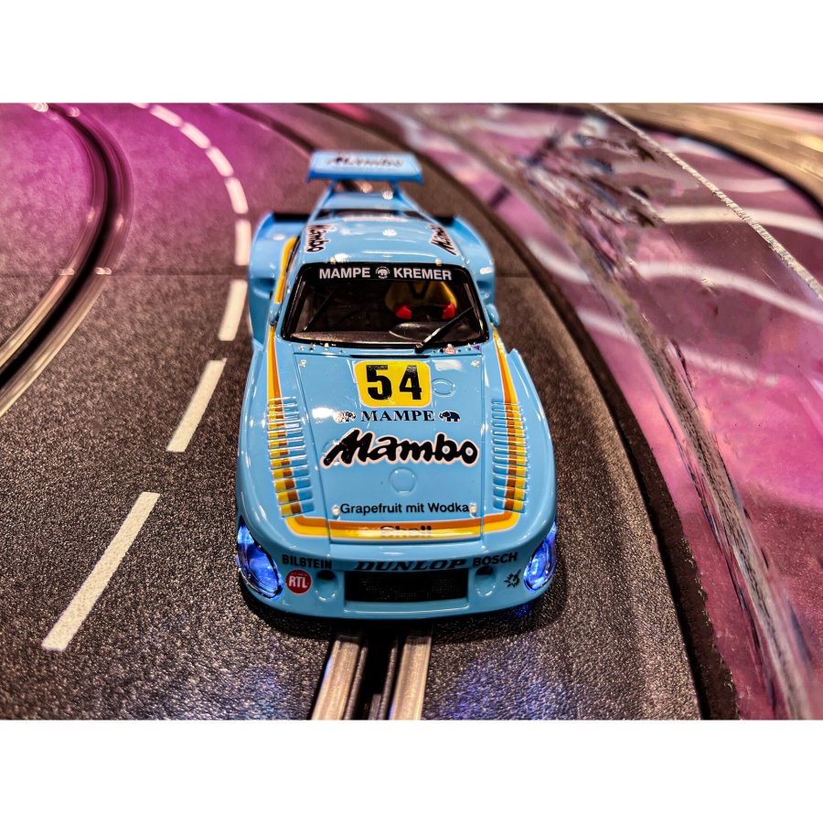 Carrera Digital 132     20030957 Porsche Kremer 935 K3  No.54 #4