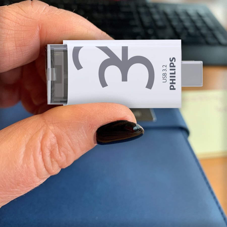 Philips USB 3.2             32GB Click Series Gen 1 USB-C #7