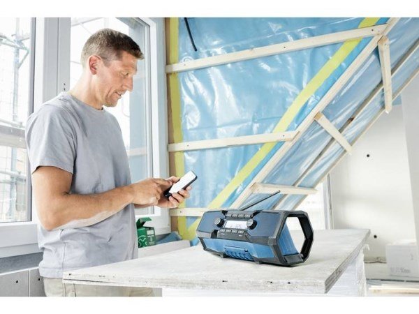 BOSCH. RADIO GPB 18V-2 C SOLO #1