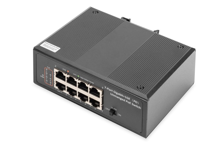 Industrial 7-port Gigabit PoE+ Switch w/ 1 PD #1