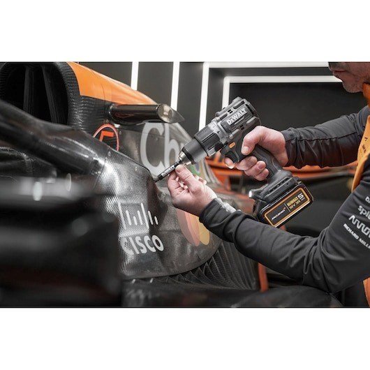 18V XR drill-driver w/impact 2x5AH Mclaren #19