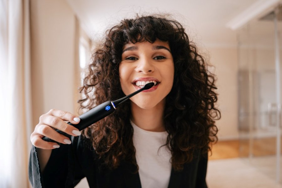 TrueLife SonicBrush Clean70 UV sonisk tandb�rste, sort #2