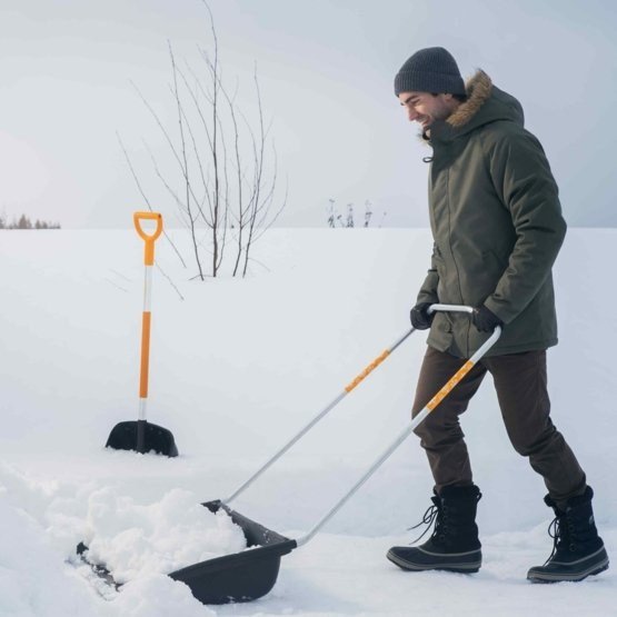 Fiskars SnowXpert Snow scoop Stl Sort #4