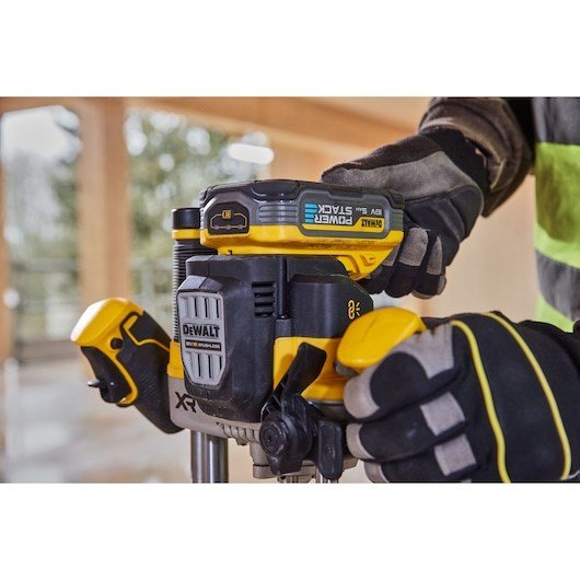 DeWALT DCW620H2-QW router og overfrser Sort, Gul 23000 rpm #82