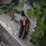 Fiskars Solid M P321 beskringssaks Aflede Sort, Orange #4