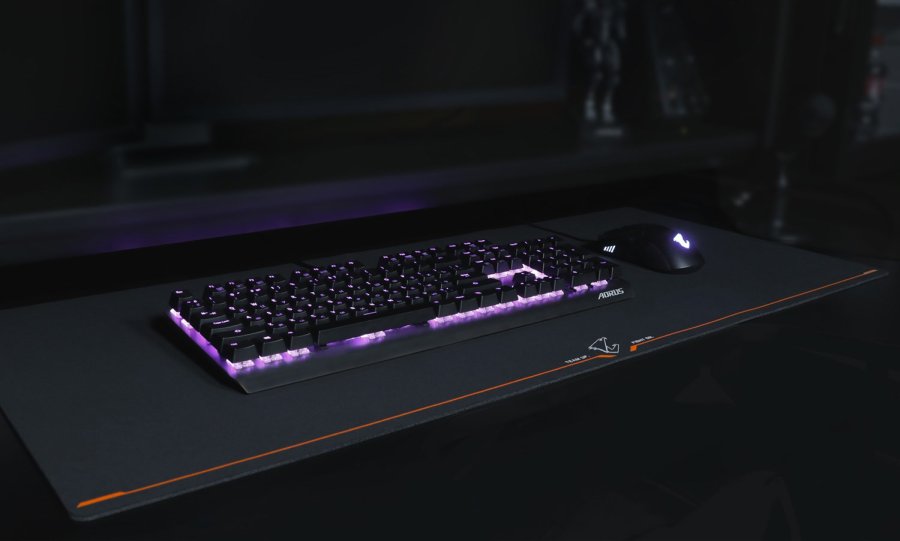 GIGABYTE AMP900 Gaming musemtte Sort, Orange #14