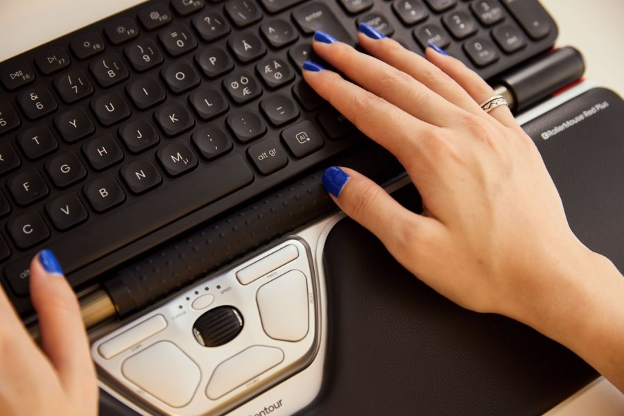 Contour Design Wrist rest, RollerMouse Red Plus #6