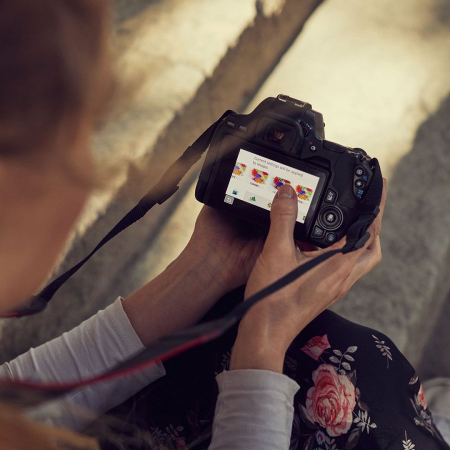 Canon EOS 250D+EF-S 18-55mm SLR kamerast 24,1 MP CMOS 6000 x 4000 pixel Sort #13