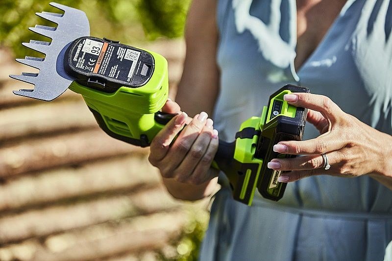 Gr�s- og h�kkeklipper  24V 2Ah Greenworks G24SHTK2 - 1600607VA #2