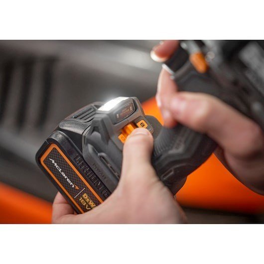 18V XR drill-driver w/impact 2x5AH Mclaren #13