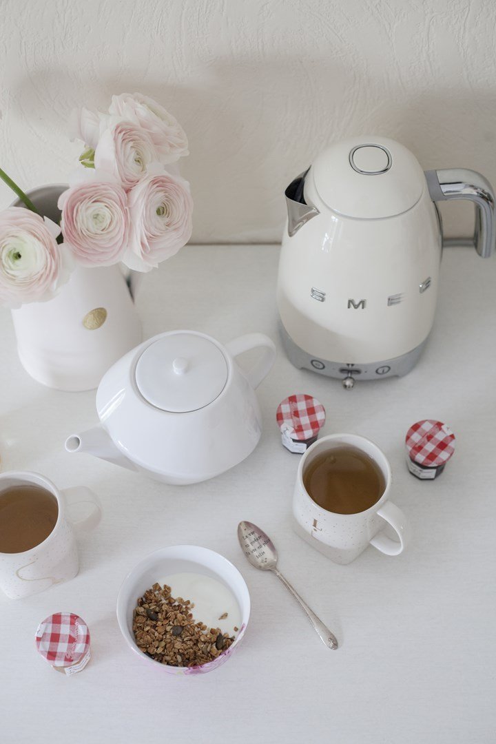 Smeg 50's Style Elkedler KLF04CREU Creme #14