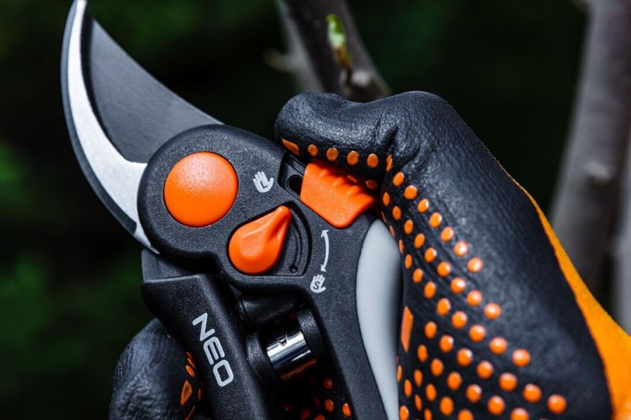 NEO tools 15-202 beskringssaks #7