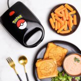 Uncanny Brands Pok�mon Pok� Ball sandwichtoaster Sort, R�d, Hvid #3