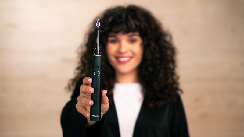 TrueLife SonicBrush Clean70 UV sonisk tandb�rste, sort #7