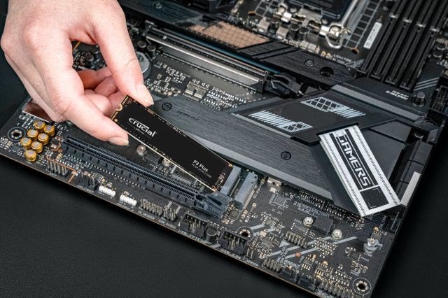 Crucial P3 Plus 4 TB M.2 PCI Express 4.0 NVMe 3D NAND #5