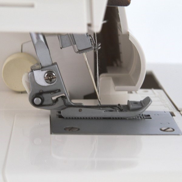 UCZNIK OVERLOCK 820D-3 #3