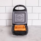 Uncanny Brands Pok�mon Pok� Ball sandwichtoaster Sort, R�d, Hvid #8