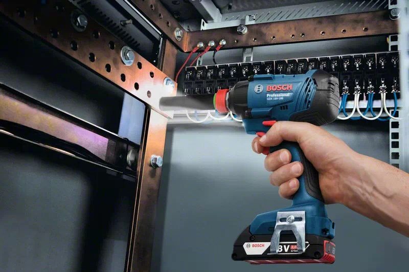 BOSCH IMPACT WRENCH 18V 1/2
