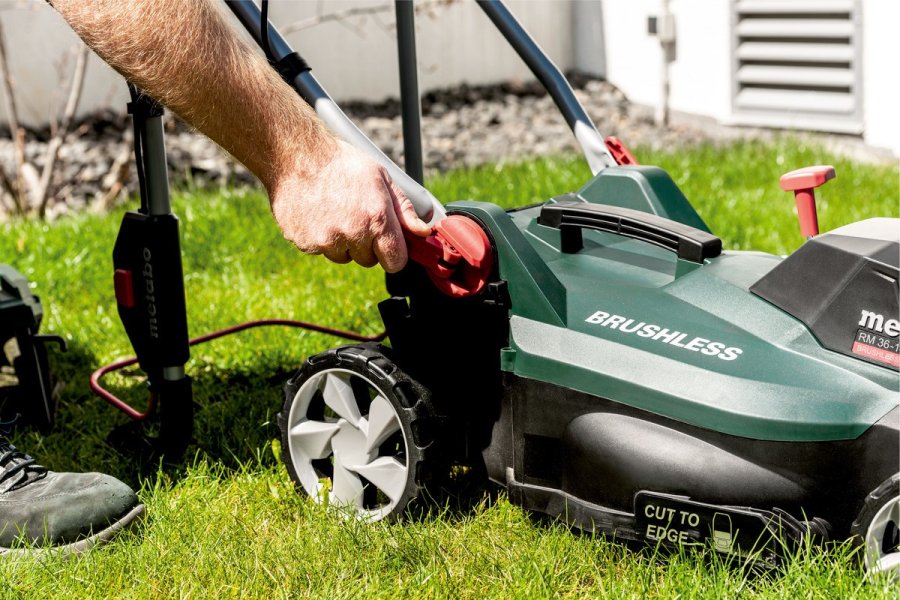 Metabo RM 36-18 LTX BL 36 Cordless Lawn Mower  solo #9
