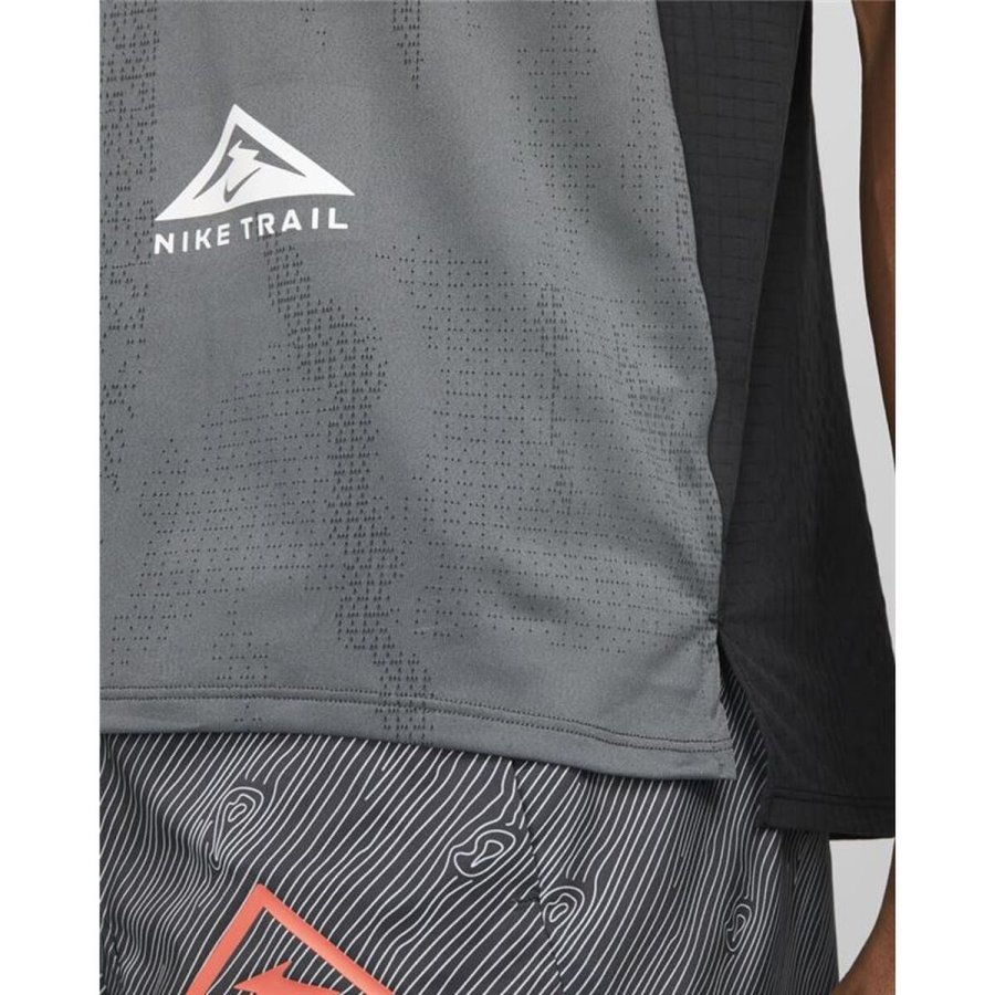 Kort�rmet T-shirt til M�nd Nike Dri-FIT Rise 365 M�rkegr� #5