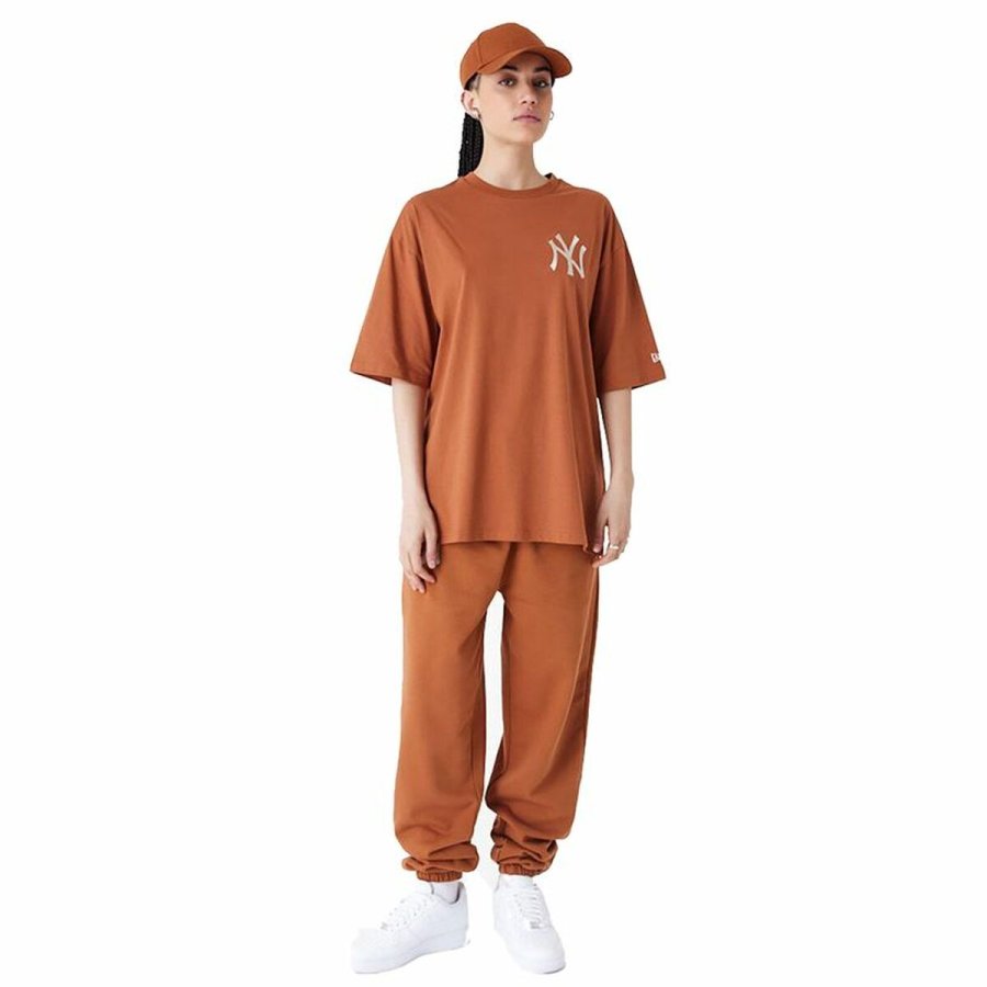 Kortrmet T-shirt til Mnd New Era LEAGUE ESSNTLS LC OS TEE NEYYAN 60435552 Brun (M) #1