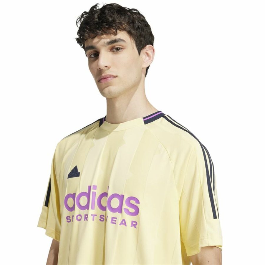 Kortrmet T-shirt til Mnd Adidas House Of Tiro Jacquard Gul #4