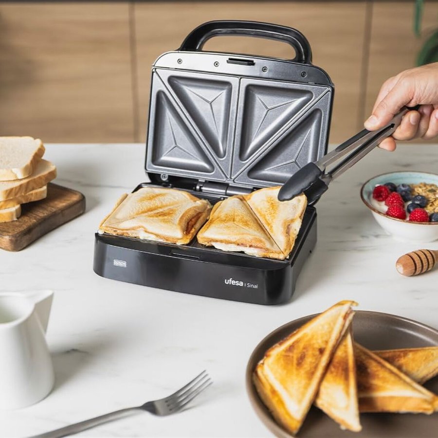 Sandwich Maker UFESA Sort 750 W #2