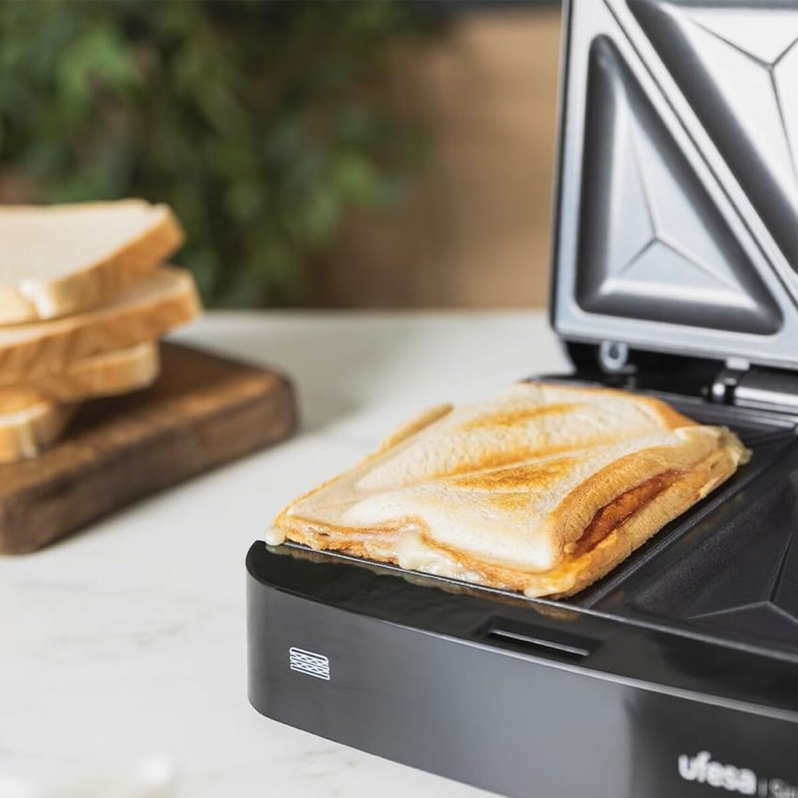 Sandwich Maker UFESA Sort 750 W #3