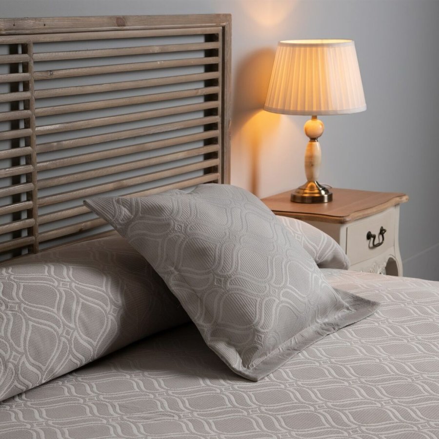 Sengetppe (vattppe) 190 x 270 cm Beige #13