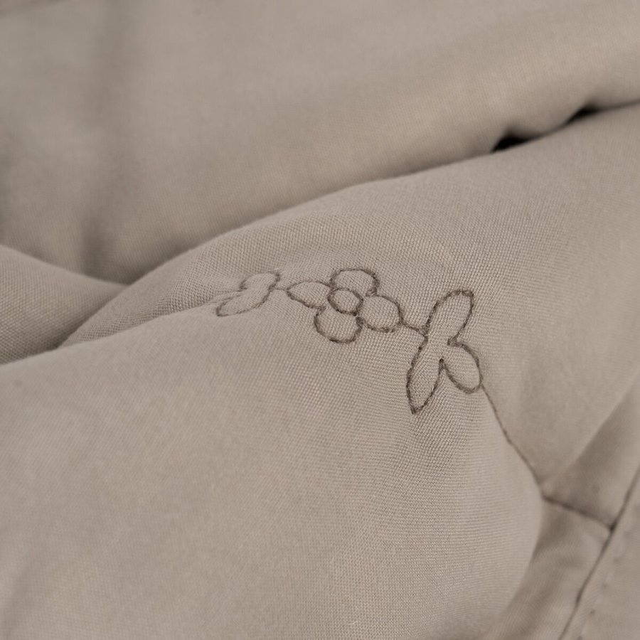 Sengetppe (vattppe) Taupe 240 x 1 x 260 cm #13